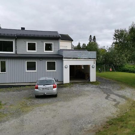 Big, Spacious Apartment With Free Parking Tromsø Esterno foto